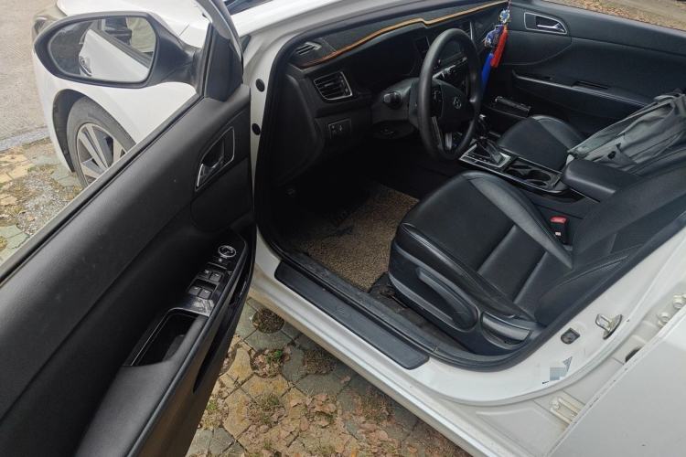 Used Hyundai Mistra 2016 1.8L Automatic Smart GLS Driver Seat