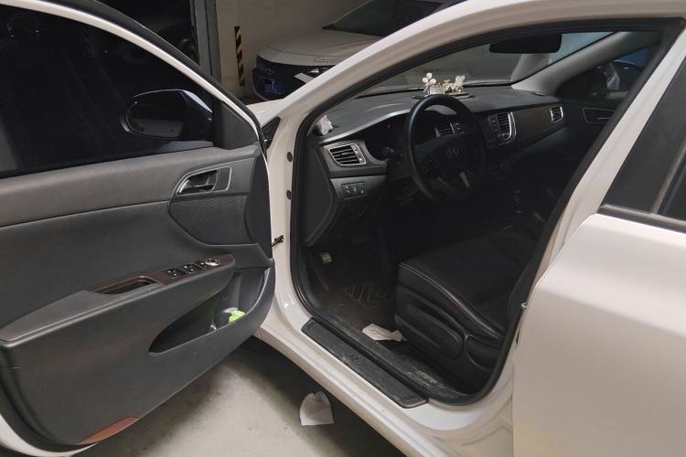 Used Hyundai Mistra 2016 1.6T Automatic Smart GLS Driver Seat