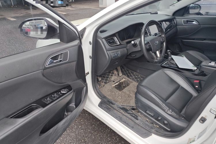 Used Hyundai Mistra 2016 1.8L Automatic Deluxe DLX Model Driver Seat