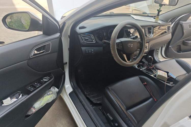 Used Hyundai Mistra 2016 1.8L Automatic Deluxe DLX Model Driver Seat