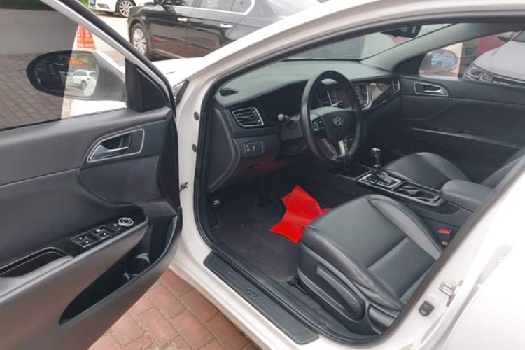Used Hyundai Mistra 2016 1.8L Automatic Smart GLS Driver Seat