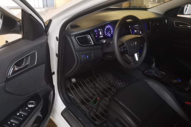 Used Hyundai Mistra 2016 1.8L Automatic Smart GLS Driver Seat