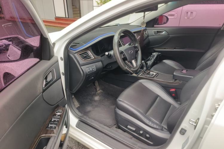 Used Hyundai Mistra 2016 1.8L Automatic Deluxe DLX Model Driver Seat
