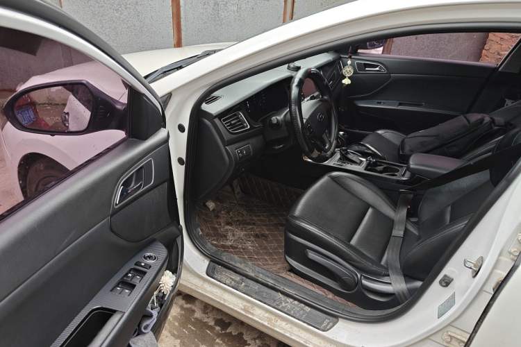 Used Hyundai Mistra 2016 1.8L Automatic Deluxe DLX Model Driver Seat