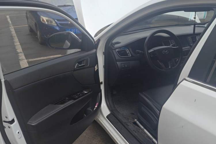 Used Hyundai Mistra 2016 1.8L Automatic Smart GLS Driver Seat