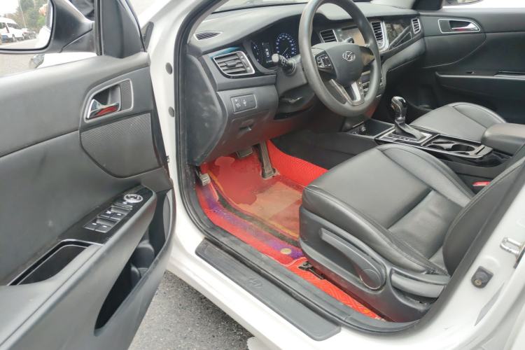 Used Hyundai Mistra 2016 1.8L Automatic Smart GLS Driver Seat