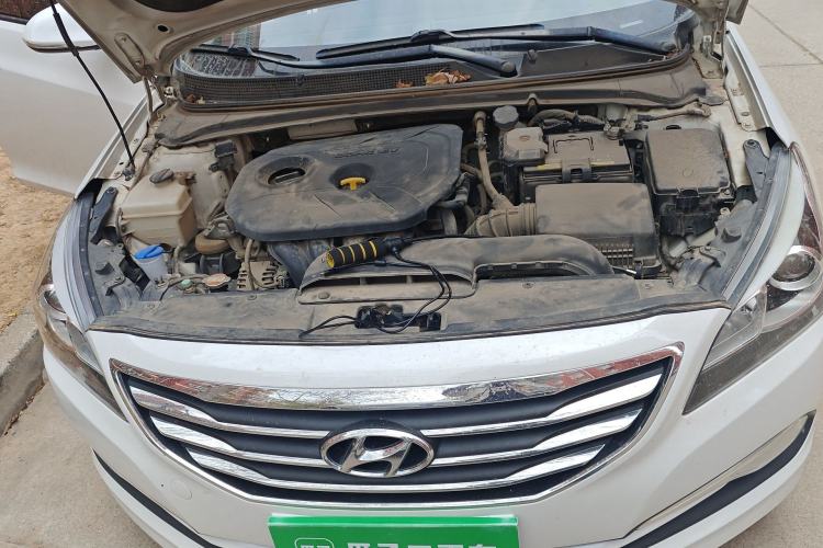 Used Hyundai Mistra 2016 1.8L Automatic Smart GLS Engine Bay