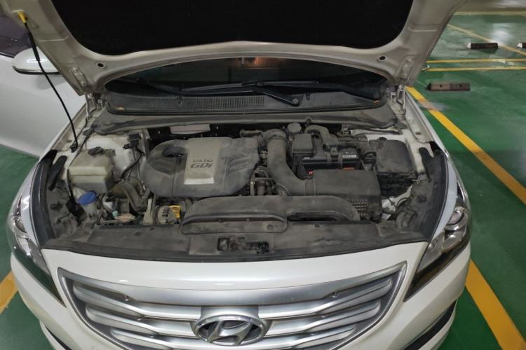 Used Hyundai Mistra 2016 1.6T Automatic Smart GLS Engine Bay