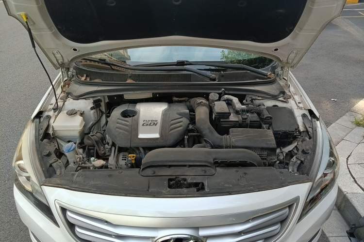 Used Hyundai Mistra 2016 1.6T Automatic Smart GLS Engine Bay