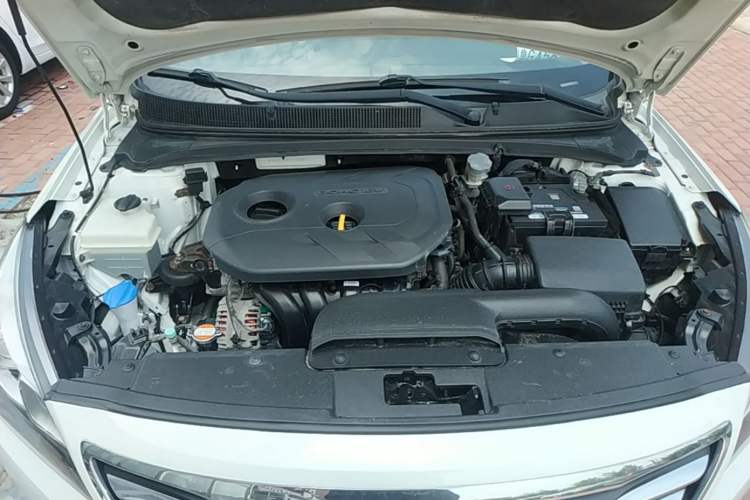 Used Hyundai Mistra 2016 1.8L Automatic Smart GLS Engine Bay