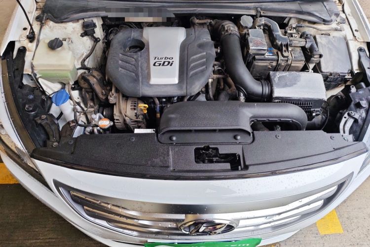 Used Hyundai Mistra 2016 1.6T Automatic Smart GLS Engine Bay