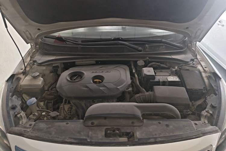 Used Hyundai Mistra 2016 1.8L Automatic Smart GLS Engine Bay