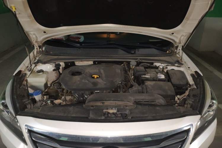 Used Hyundai Mistra 2016 1.8L Automatic Smart GLS Engine Bay