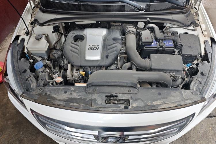 Used Hyundai Mistra 2016 1.6T Automatic Smart GLS Engine Bay