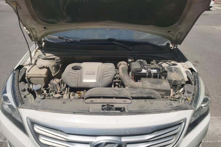 Used Hyundai Mistra 2016 1.6T Automatic Smart GLS Engine Bay