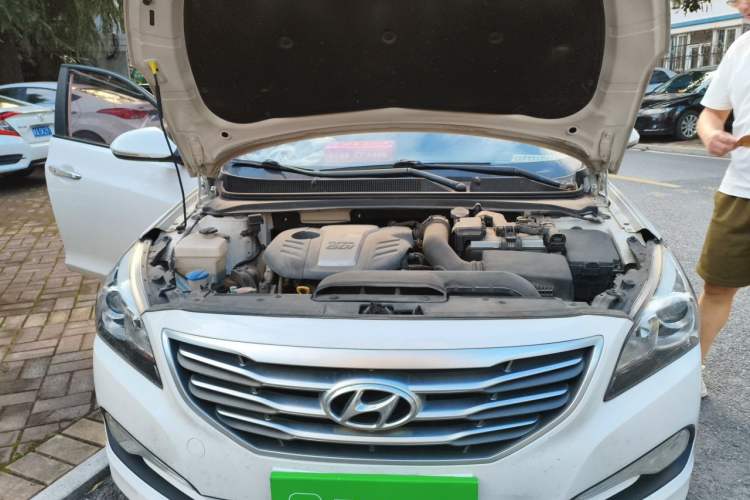 Used Hyundai Mistra 2016 1.6T Automatic Flagship TOP Model Engine Bay