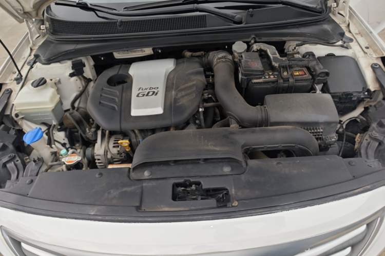 Used Hyundai Mistra 2016 1.6T Automatic Smart GLS Engine Bay