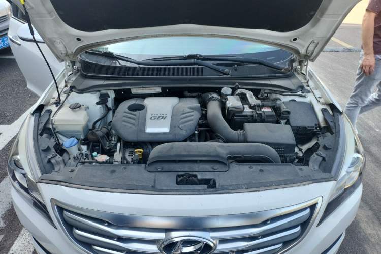 Used Hyundai Mistra 2016 1.6T Automatic Flagship TOP Model Engine Bay