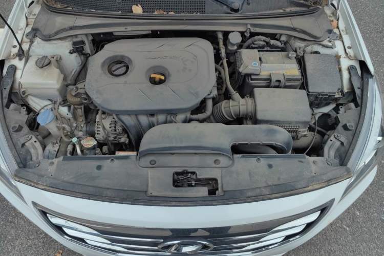 Used Hyundai Mistra 2016 1.8L Automatic Smart GLS Engine Bay
