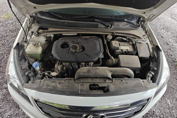 Used Hyundai Mistra 2016 1.8L Automatic Smart GLS Engine Bay