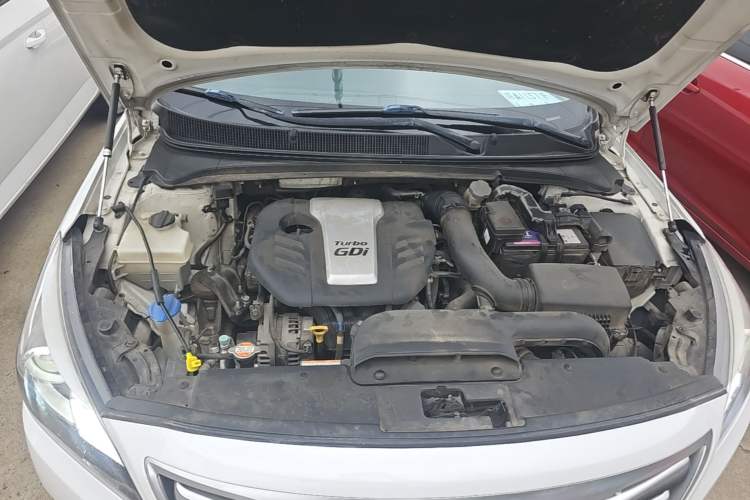 Used Hyundai Mistra 2016 1.6T Automatic Flagship TOP Model Engine Bay