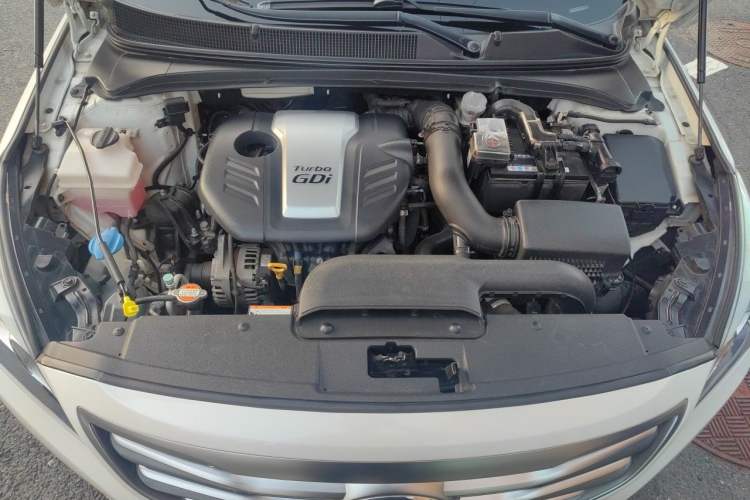 Used Hyundai Mistra 2016 1.6T Automatic Flagship TOP Model Engine Bay