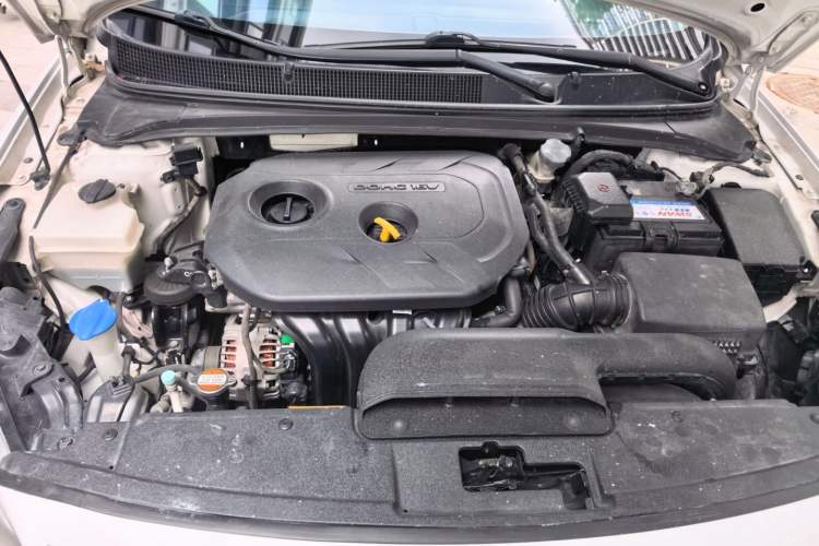 Used Hyundai Mistra 2016 1.8L Automatic Smart GLS Engine Bay