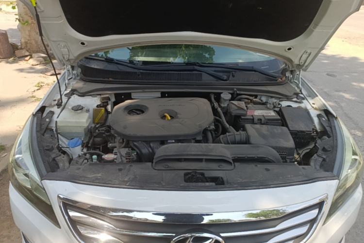 Used Hyundai Mistra 2016 1.8L Automatic Smart GLS Engine Bay