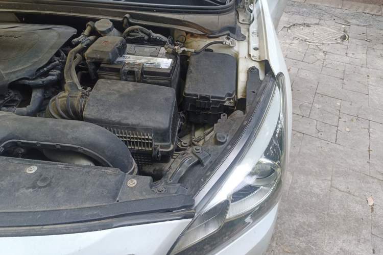 Used Hyundai Mistra 2016 1.8L Automatic Deluxe DLX Model Engine Bay Left