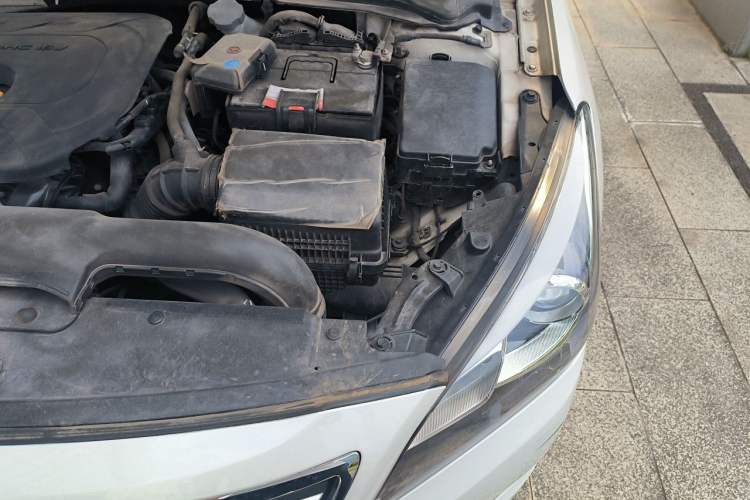 Used Hyundai Mistra 2016 1.8L Automatic Smart GLS Engine Bay Left