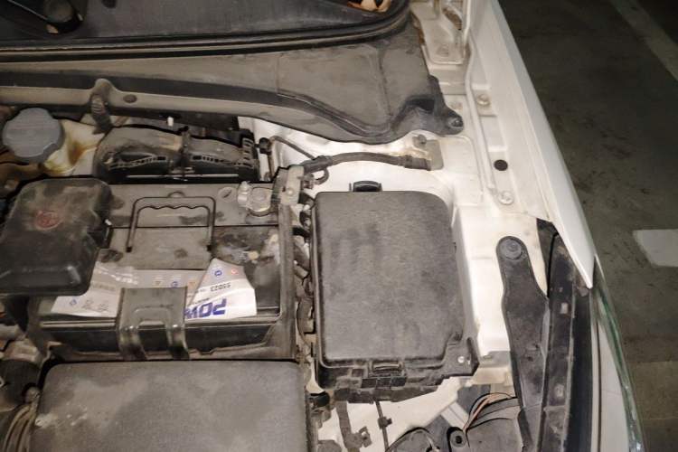 Used Hyundai Mistra 2016 1.8L Automatic Smart GLS Engine Bay Left