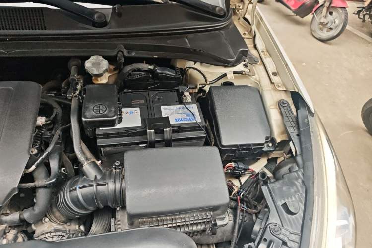 Used Hyundai Mistra 2016 1.8L Automatic Deluxe DLX Model Engine Bay Left