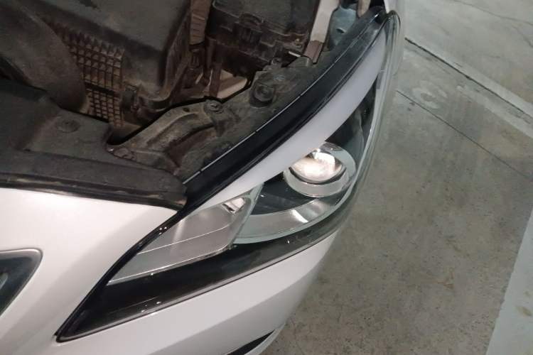 Used Hyundai Mistra 2016 1.6T Automatic Smart GLS Engine Bay Left