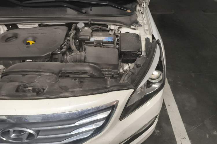 Used Hyundai Mistra 2016 1.8L Automatic Deluxe DLX Model Engine Bay Left