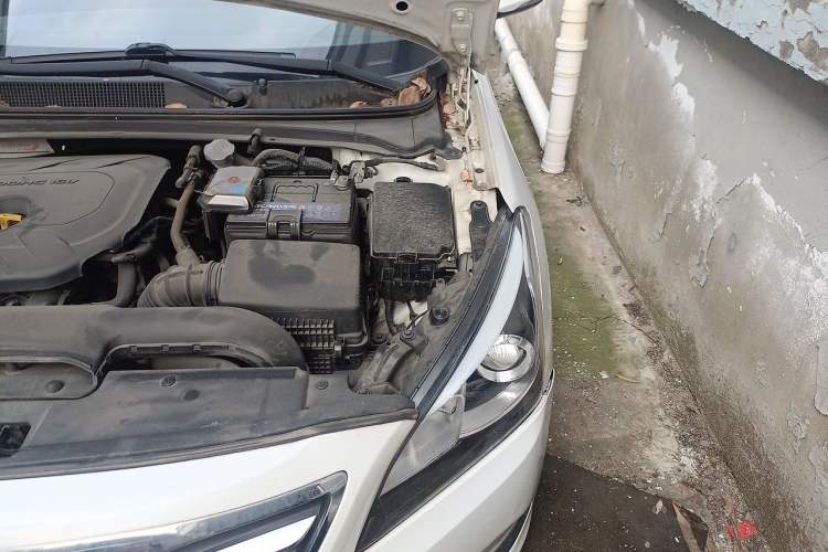 Used Hyundai Mistra 2016 1.8L Automatic Deluxe DLX Model Engine Bay Left