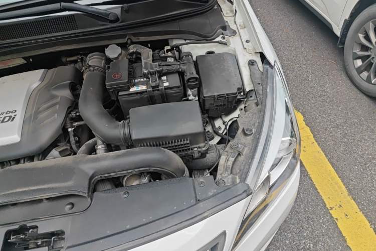 Used Hyundai Mistra 2016 1.6T Automatic Smart GLS Engine Bay Left