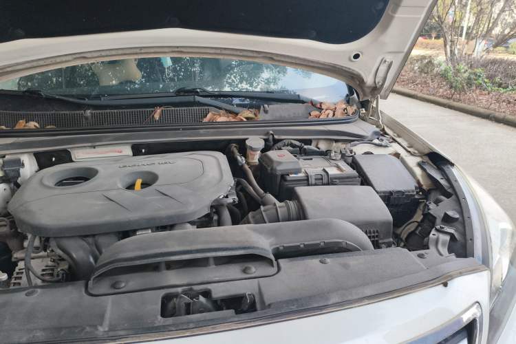 Used Hyundai Mistra 2016 1.8L Automatic Deluxe DLX Model Engine Bay Left