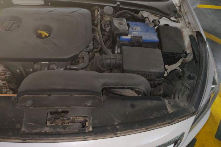 Used Hyundai Mistra 2016 1.8L Automatic Deluxe DLX Model Engine Bay Left
