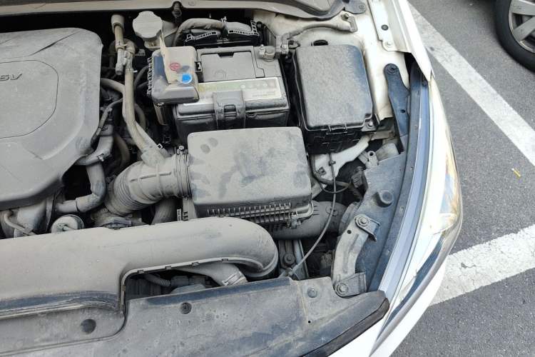 Used Hyundai Mistra 2016 1.8L Automatic Deluxe DLX Model Engine Bay Left