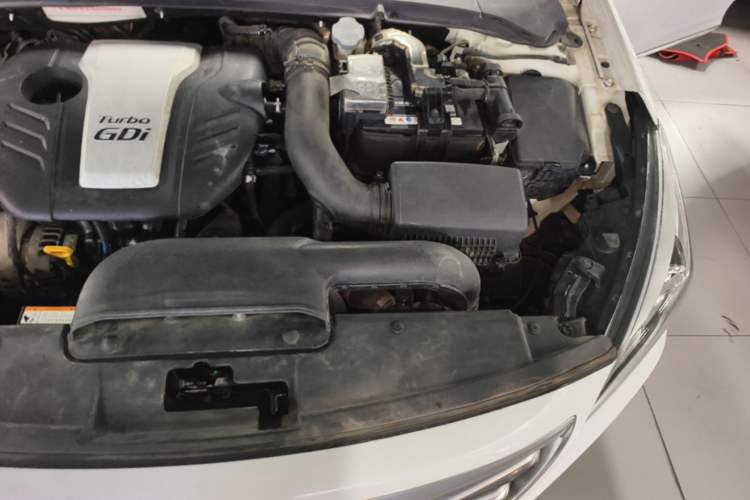 Used Hyundai Mistra 2016 1.6T Automatic Smart GLS Engine Bay Left