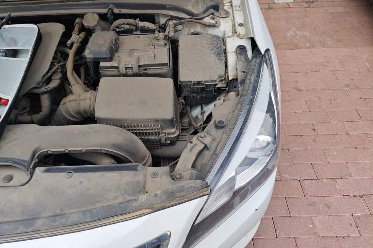 Used Hyundai Mistra 2016 1.8L Automatic Deluxe DLX Model Engine Bay Left