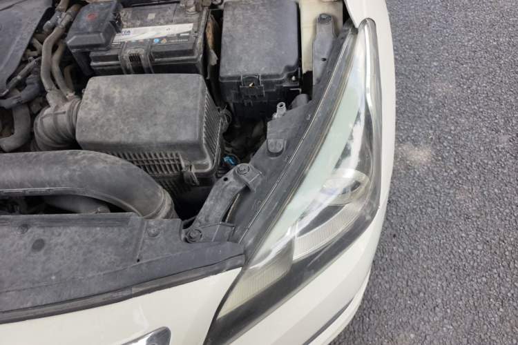 Used Hyundai Mistra 2016 1.8L Automatic Deluxe DLX Model Engine Bay Left