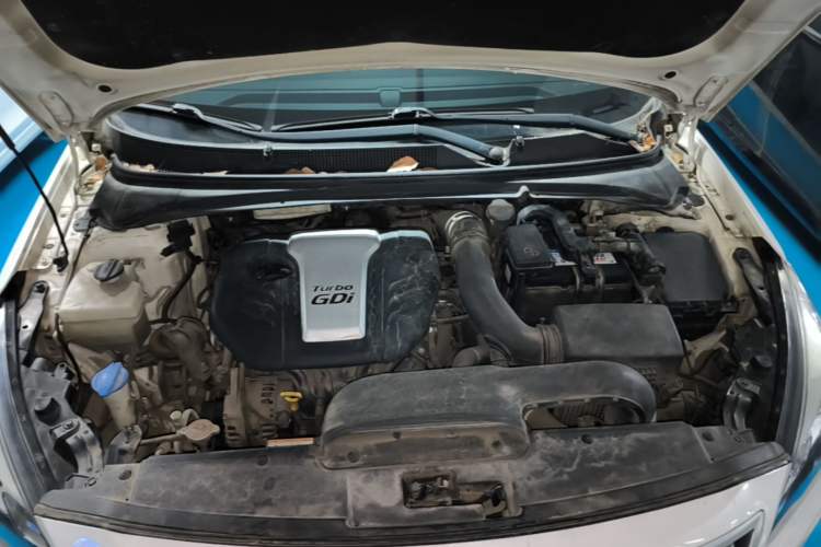 Used Hyundai Mistra 2016 1.6T Automatic Smart GLS Engine Bay