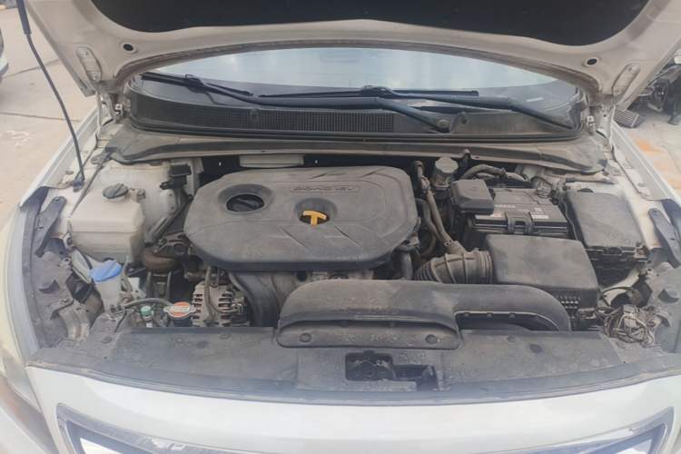 Used Hyundai Mistra 2016 1.8L Automatic Deluxe DLX Model Engine Bay