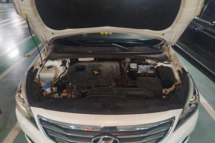 Used Hyundai Mistra 2016 1.8L Automatic Deluxe DLX Model Engine Bay
