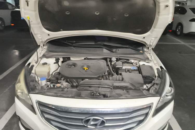 Used Hyundai Mistra 2016 1.8L Automatic Deluxe DLX Model Engine Bay