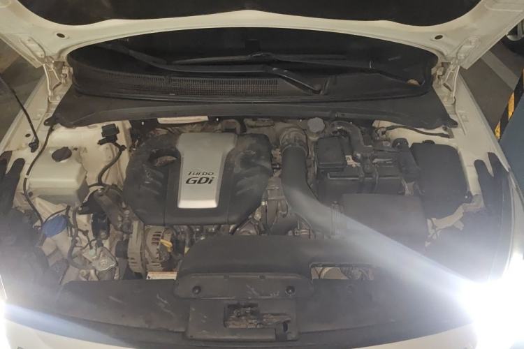 Used Hyundai Mistra 2016 1.6T Automatic Smart GLS Engine Bay
