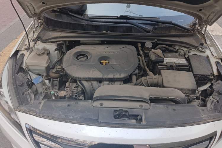Used Hyundai Mistra 2016 1.8L Automatic Smart GLS Engine Bay