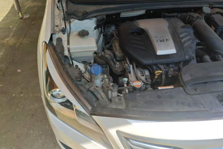 Used Hyundai Mistra 2016 1.6T Automatic Smart GLS Engine Bay Right