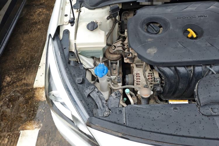 Used Hyundai Mistra 2016 1.8L Automatic Deluxe DLX Model Engine Bay Right